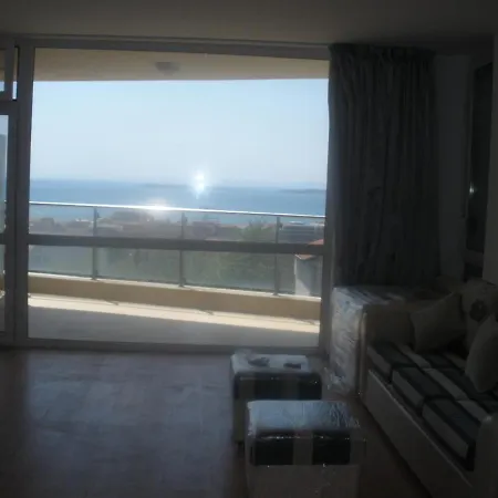 Bella Vista 아파트 *